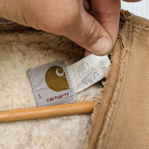 CARHARTT worn-in ripped distressed faded Sherpa lined tan duck vest coat - Picture 3 of 12